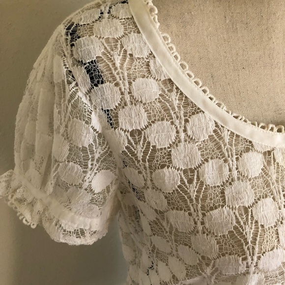 Anthropologie-Nick&Mo Cream lace s/s top w/buttons - Picture 4 of 8